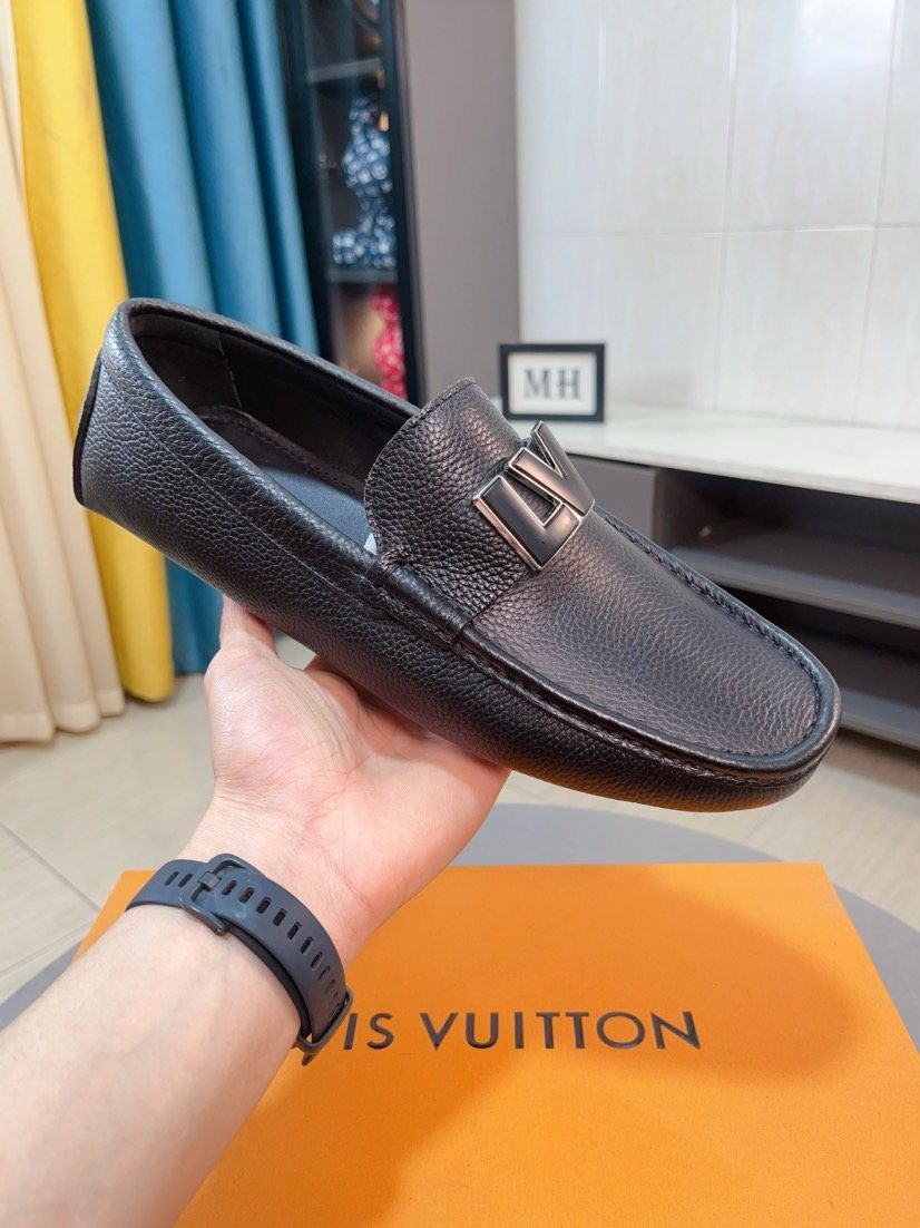 Louis Vuitton Pebbled Metal-Accent Driving Loafers
